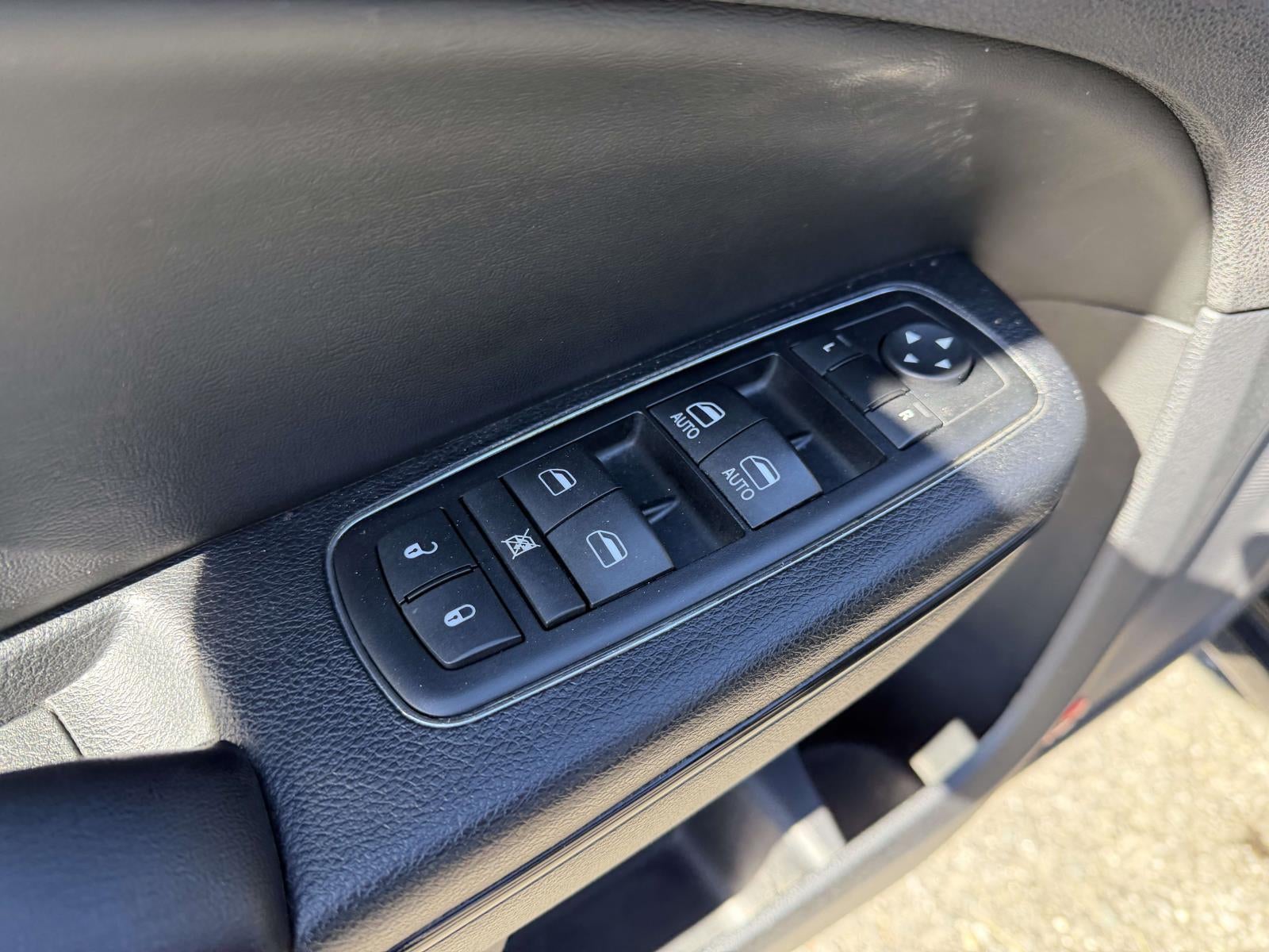 2012 Chrysler 300 S V8