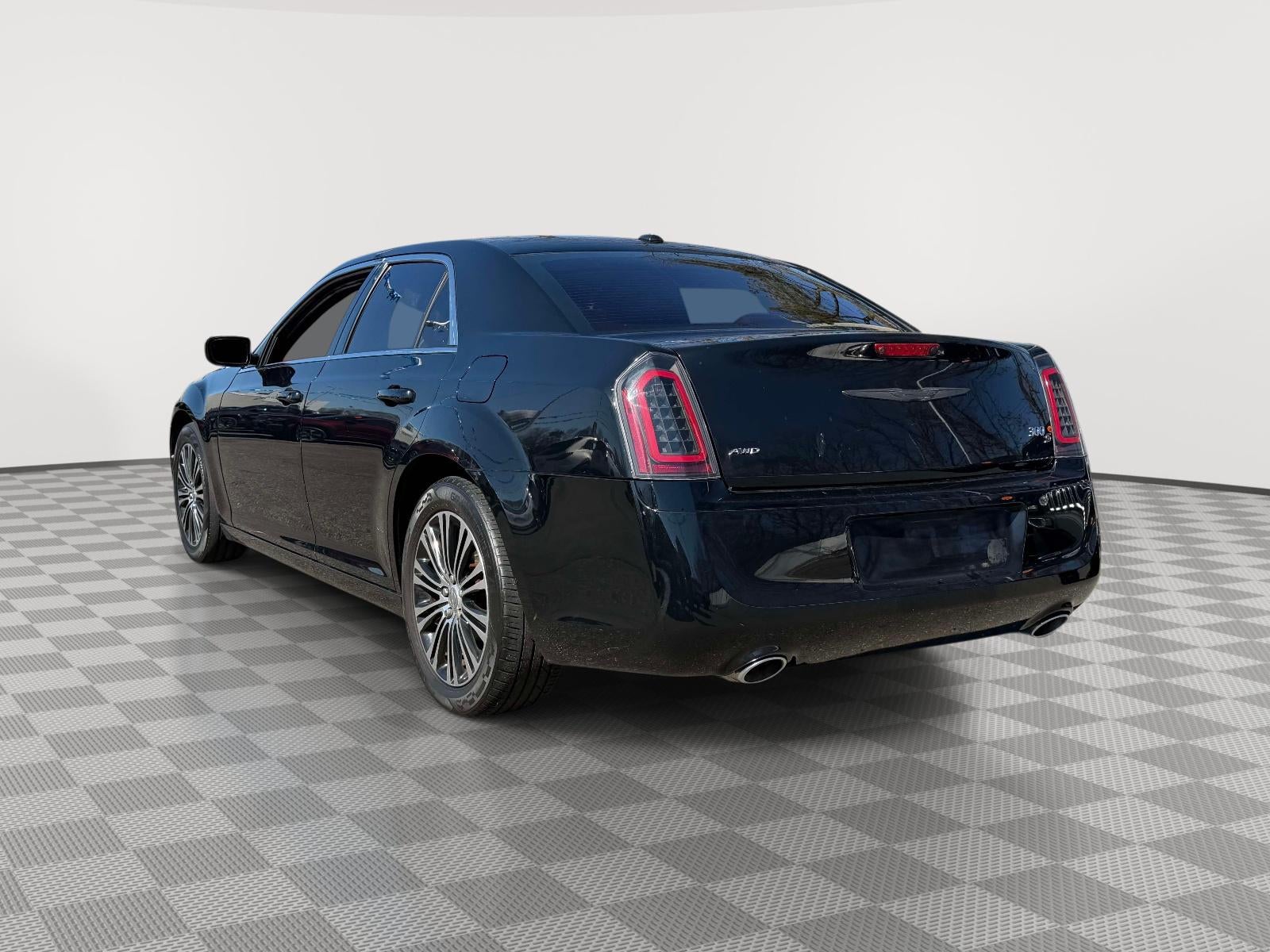 2012 Chrysler 300 S V8