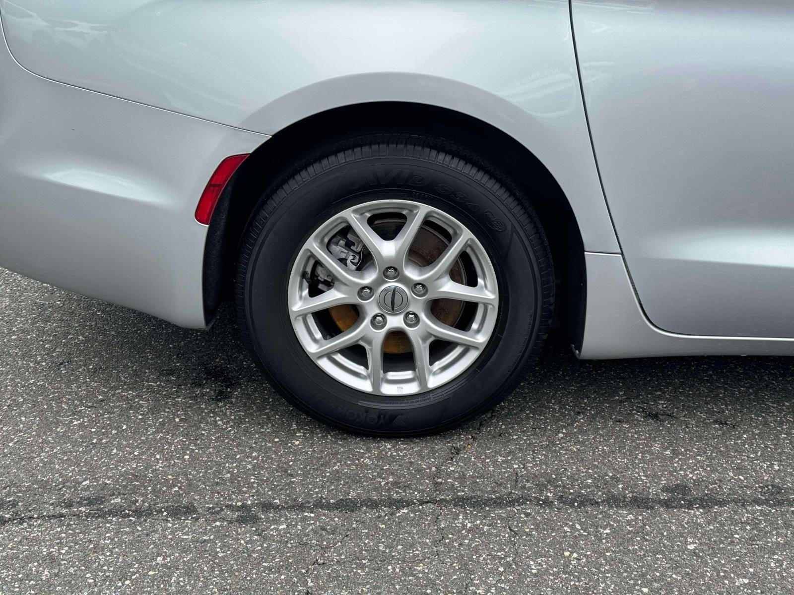 2023 Chrysler Pacifica Touring L
