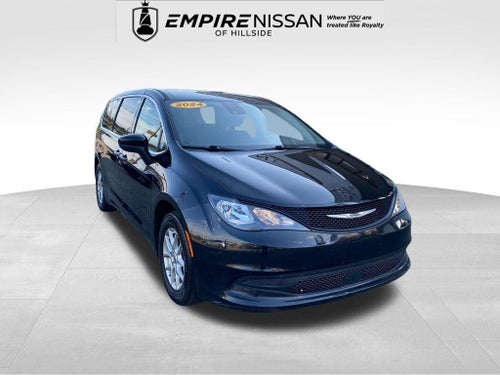 2024 Chrysler Voyager LX