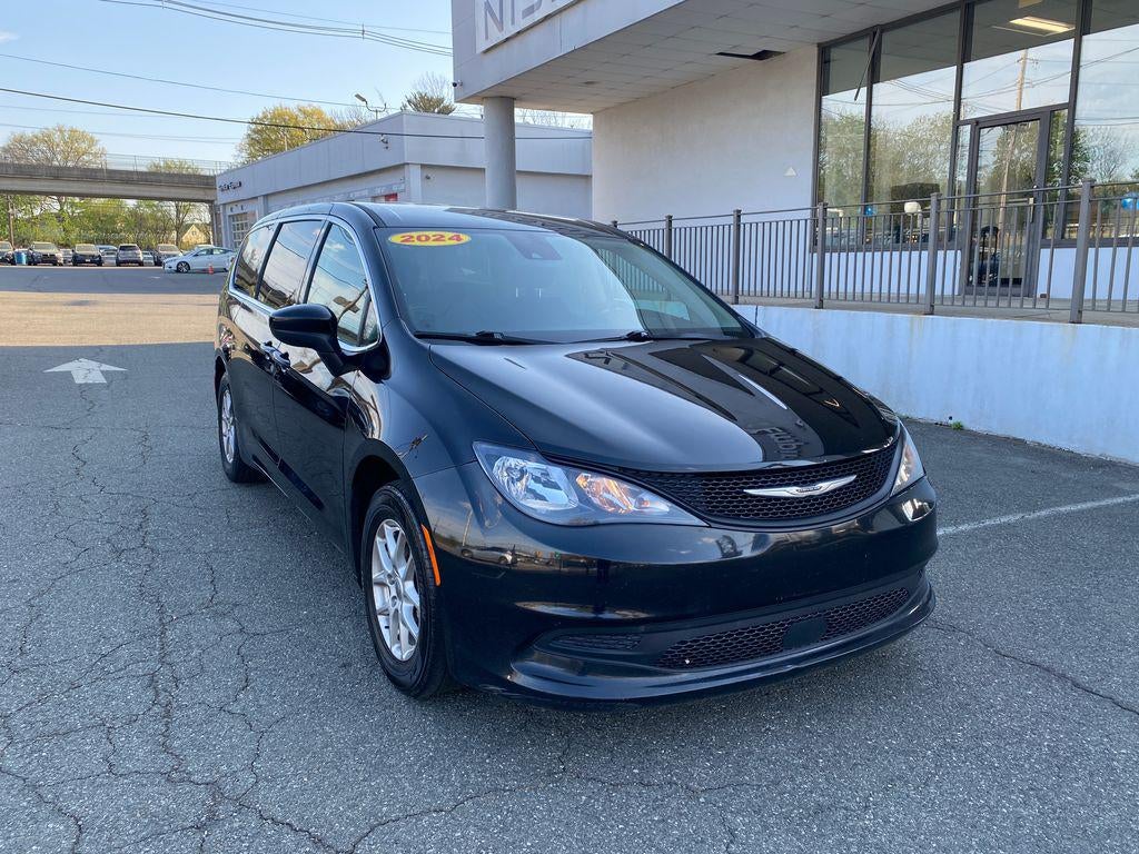 2024 Chrysler Voyager LX