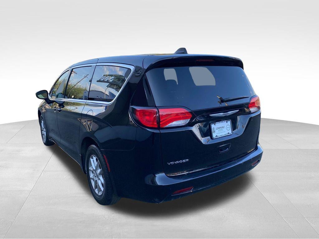 2024 Chrysler Voyager LX