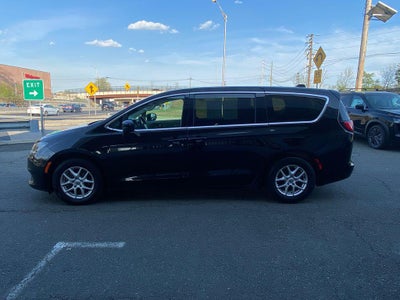 2024 Chrysler Voyager LX