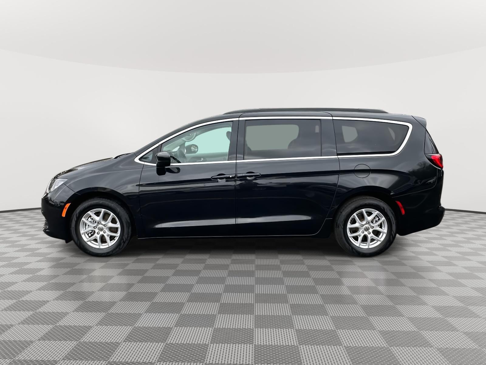 2021 Chrysler Voyager LXI