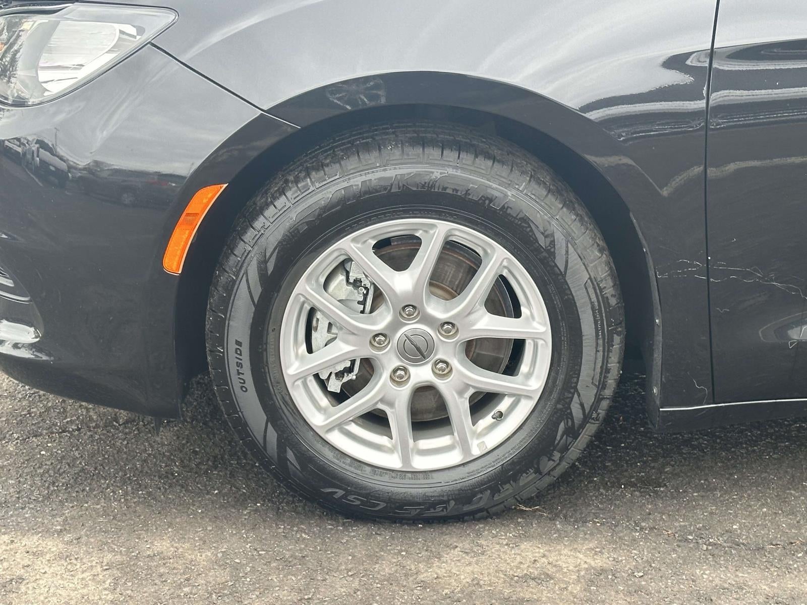 2021 Chrysler Voyager LXI