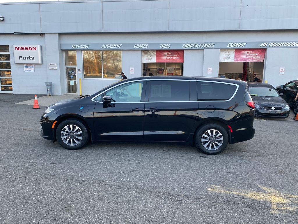 2024 Chrysler Pacifica Hybrid Select