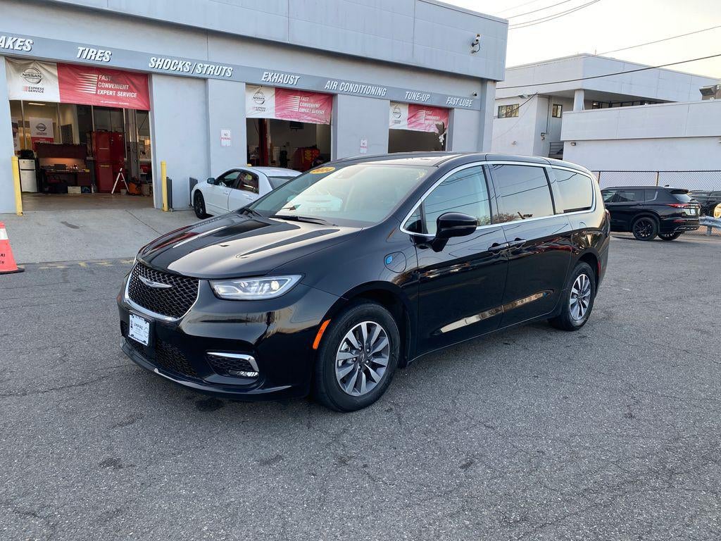 2024 Chrysler Pacifica Hybrid Select