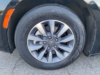 2024 Chrysler Pacifica Hybrid Select