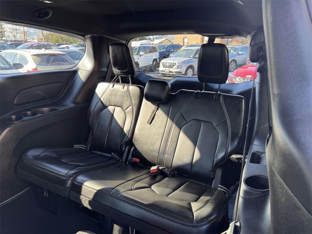 2024 Chrysler Pacifica Hybrid S Appearance Pkg