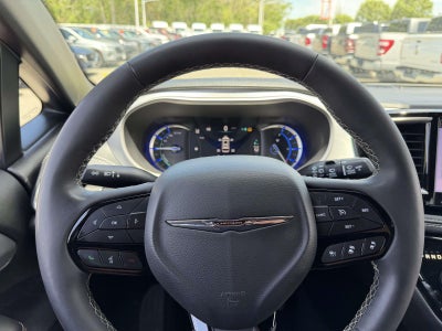 2024 Chrysler Pacifica Hybrid S Appearance Pkg