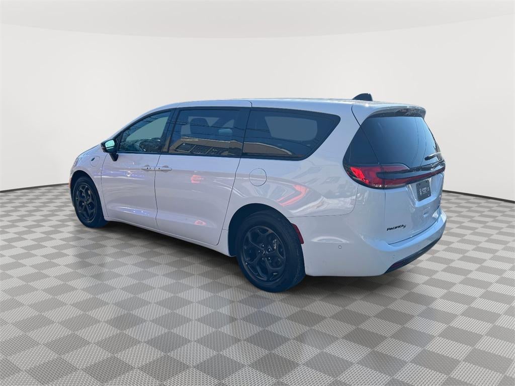 2024 Chrysler Pacifica Hybrid S Appearance Pkg