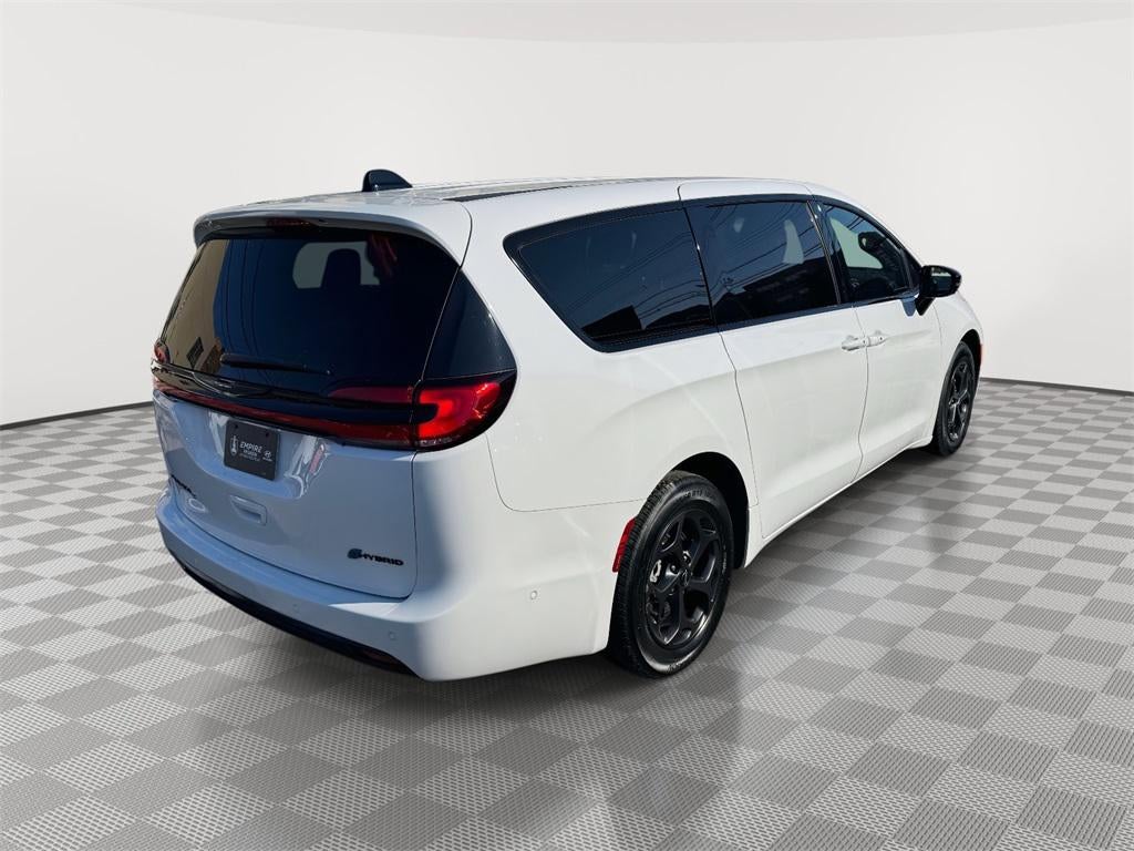 2024 Chrysler Pacifica Hybrid S Appearance Pkg