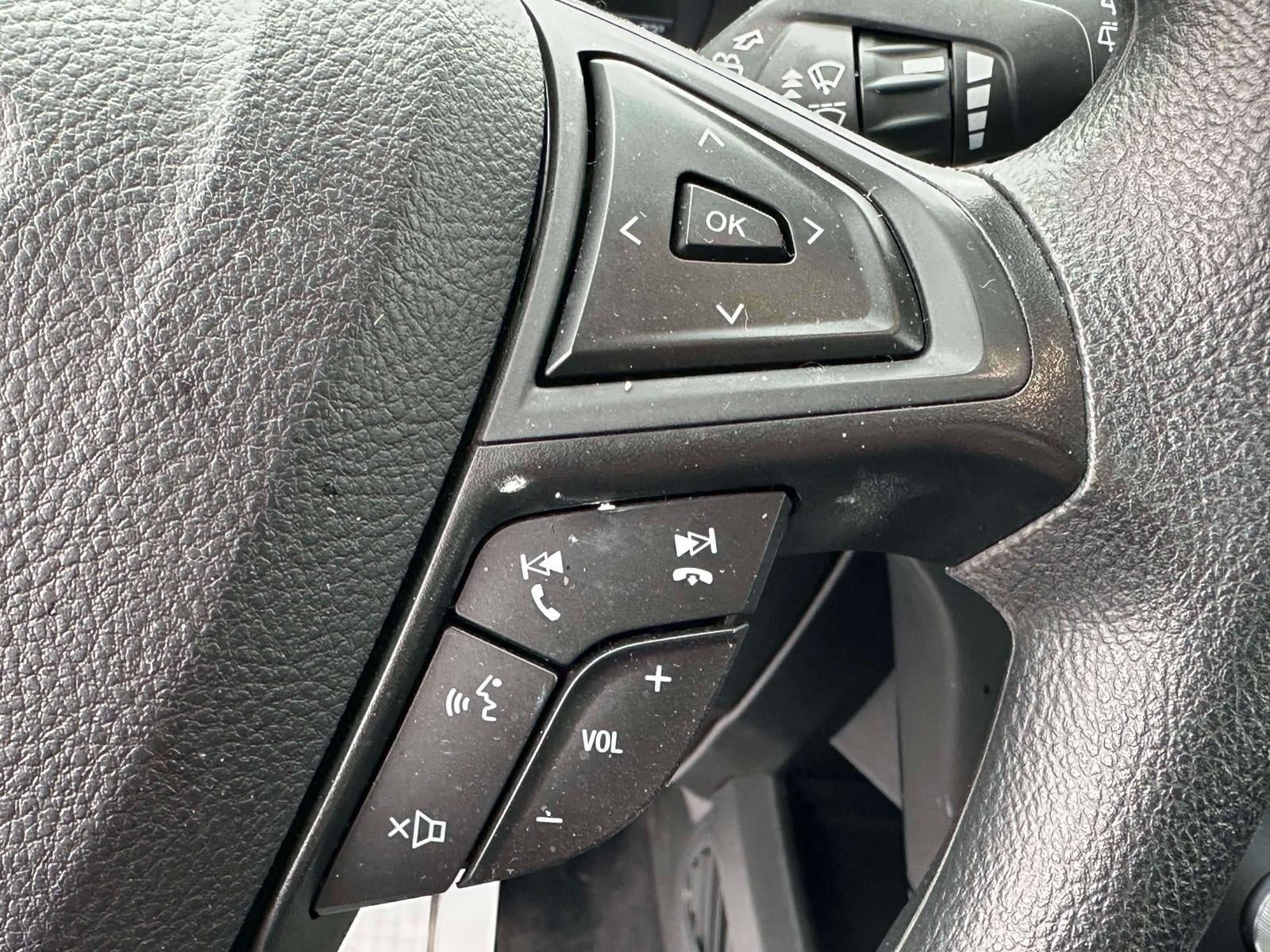 2023 Ford Edge SE