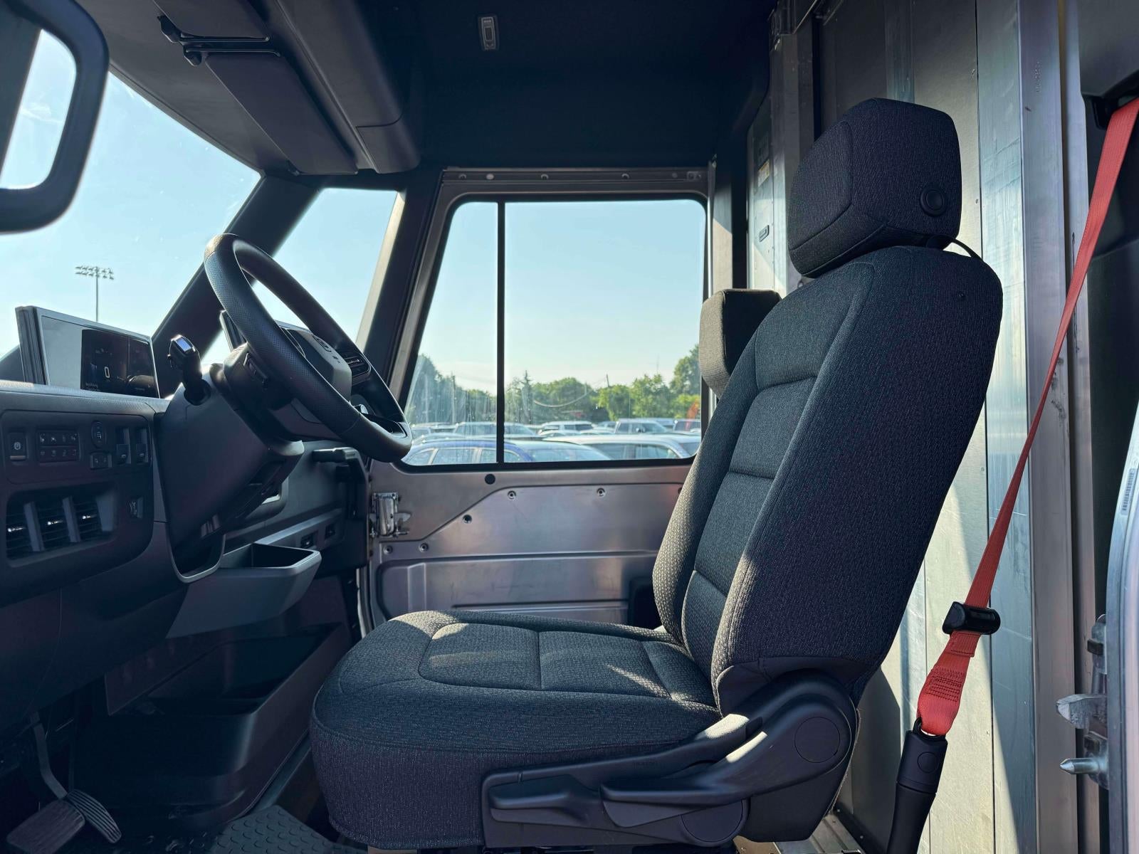 2024 Brightdrop Zevo 600 Base