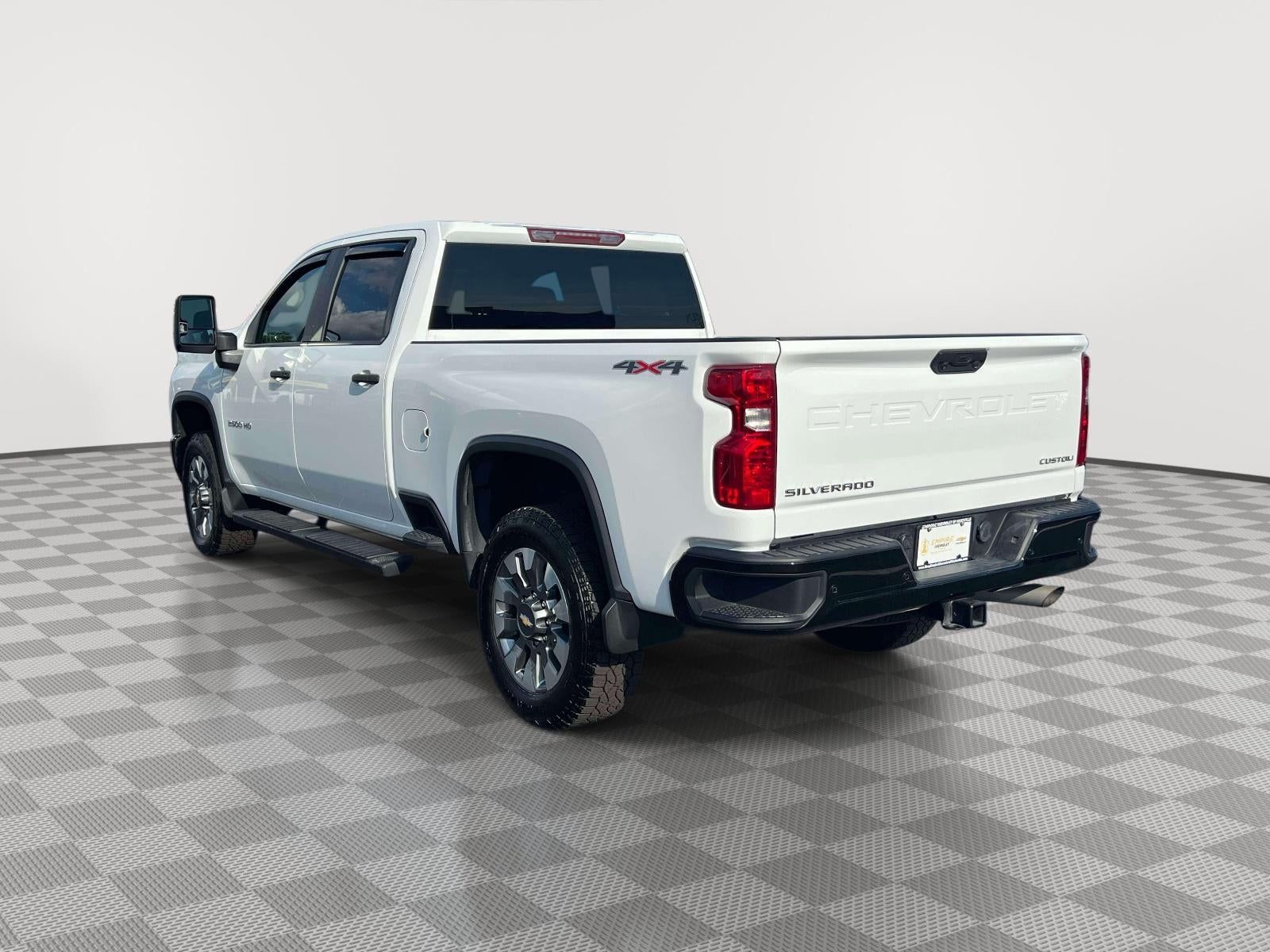 2025 Chevrolet Silverado 2500HD 4WD Crew Cab Standard Bed Custom