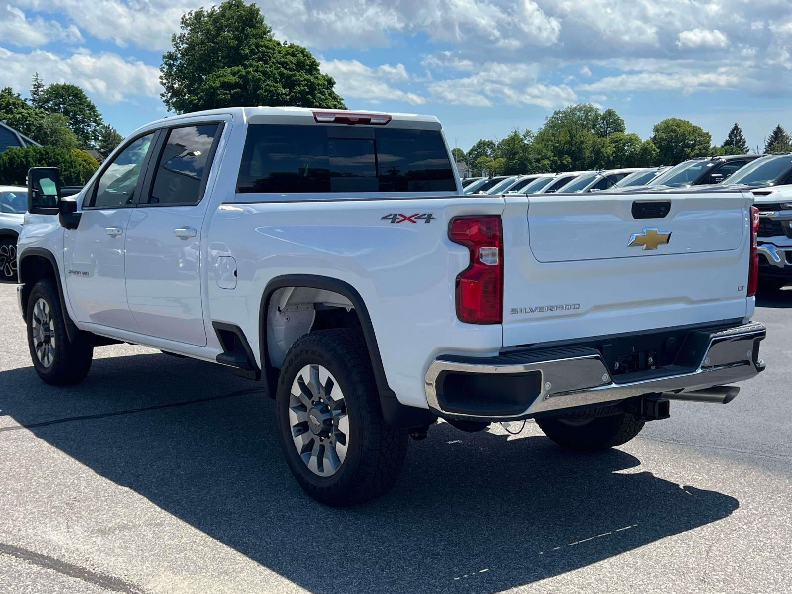 2026 Chevrolet Silverado 2500HD Crew Cab, Standard Bed, LT, 4WD