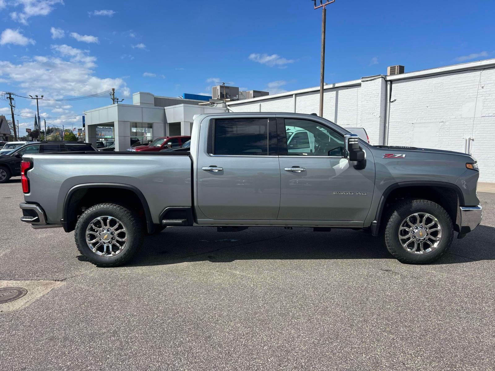 2026 Chevrolet Silverado 2500HD Crew Cab, Standard Bed, LTZ, 4WD