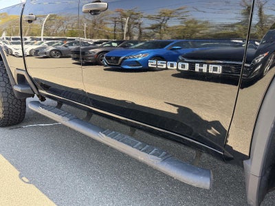 2023 Chevrolet Silverado 2500HD 4WD Crew Cab Standard Bed Custom