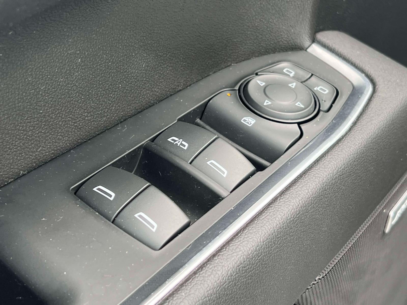 2023 Chevrolet Silverado 1500 4WD Crew Cab Short Bed RST