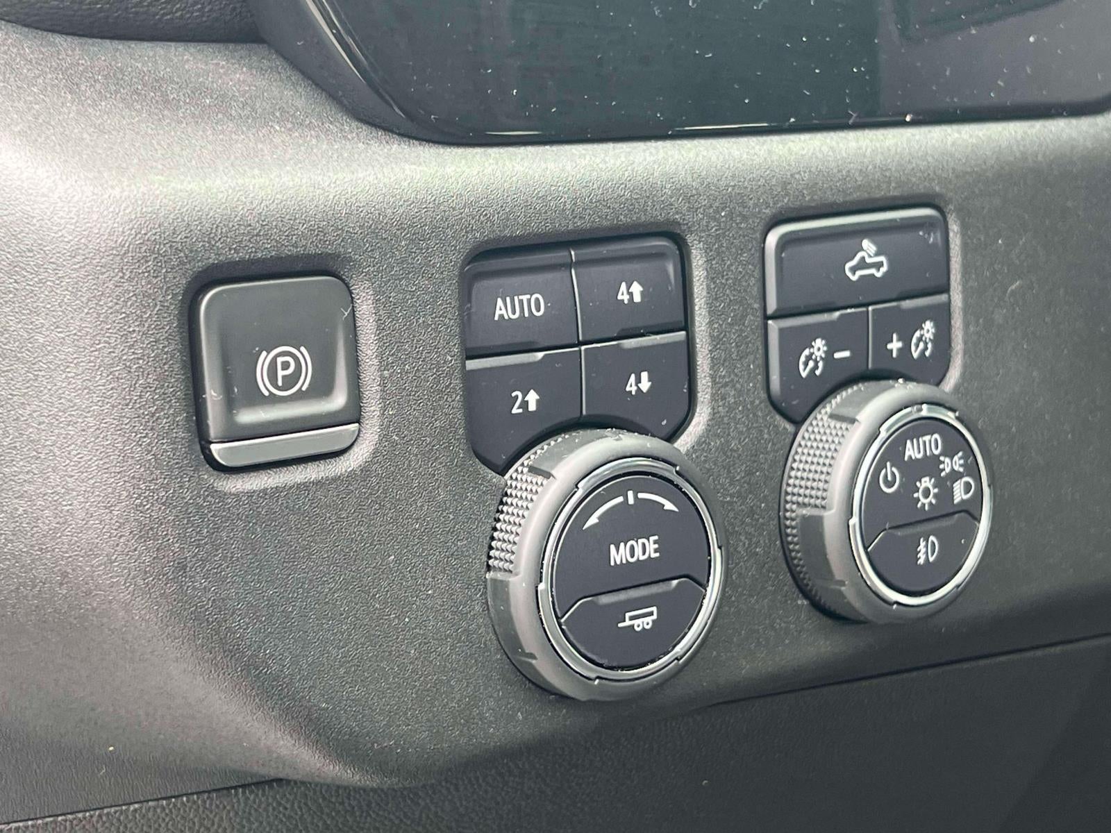 2023 Chevrolet Silverado 1500 4WD Crew Cab Short Bed RST