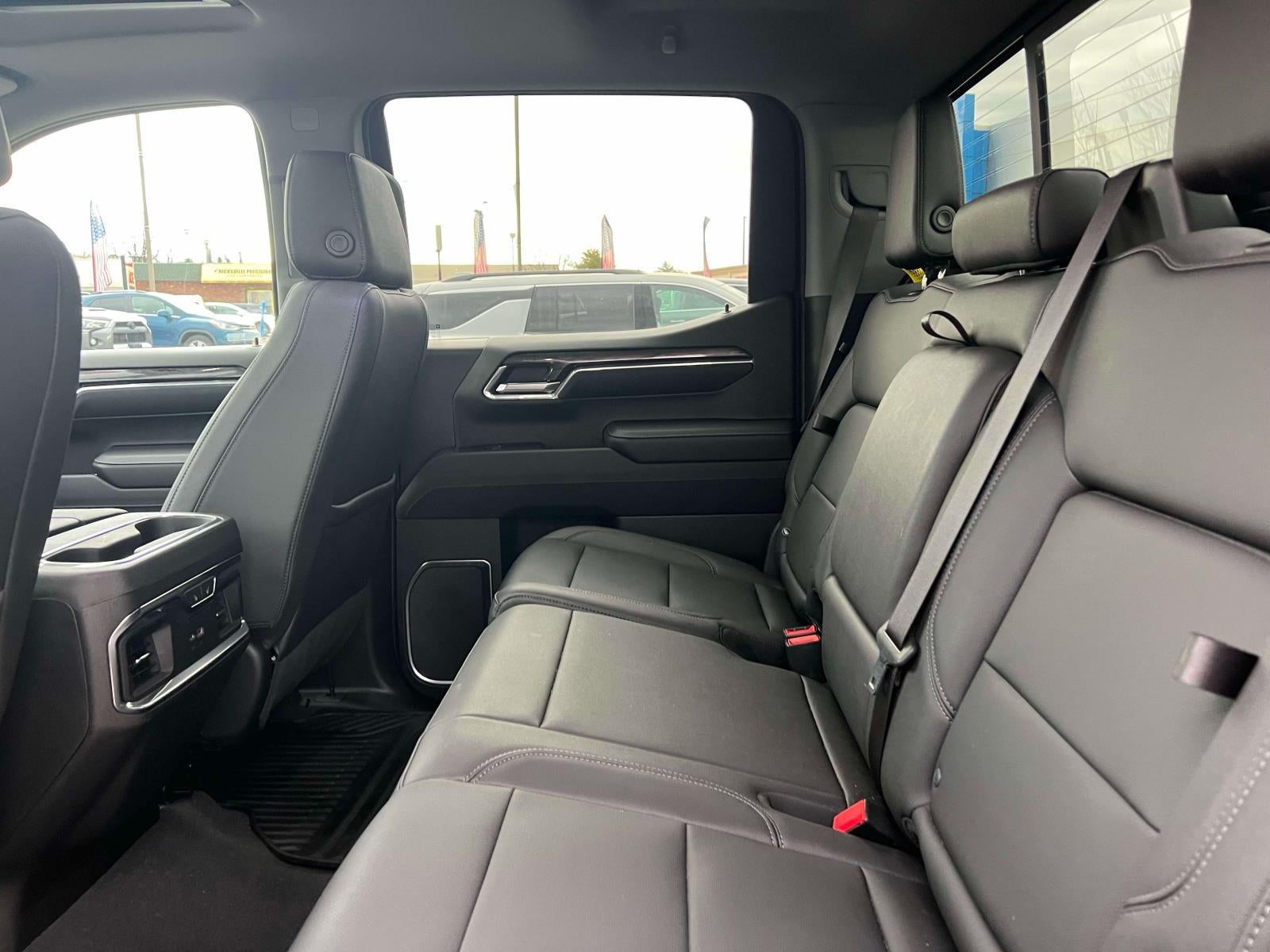 2023 Chevrolet Silverado 1500 4WD Crew Cab Short Bed LTZ