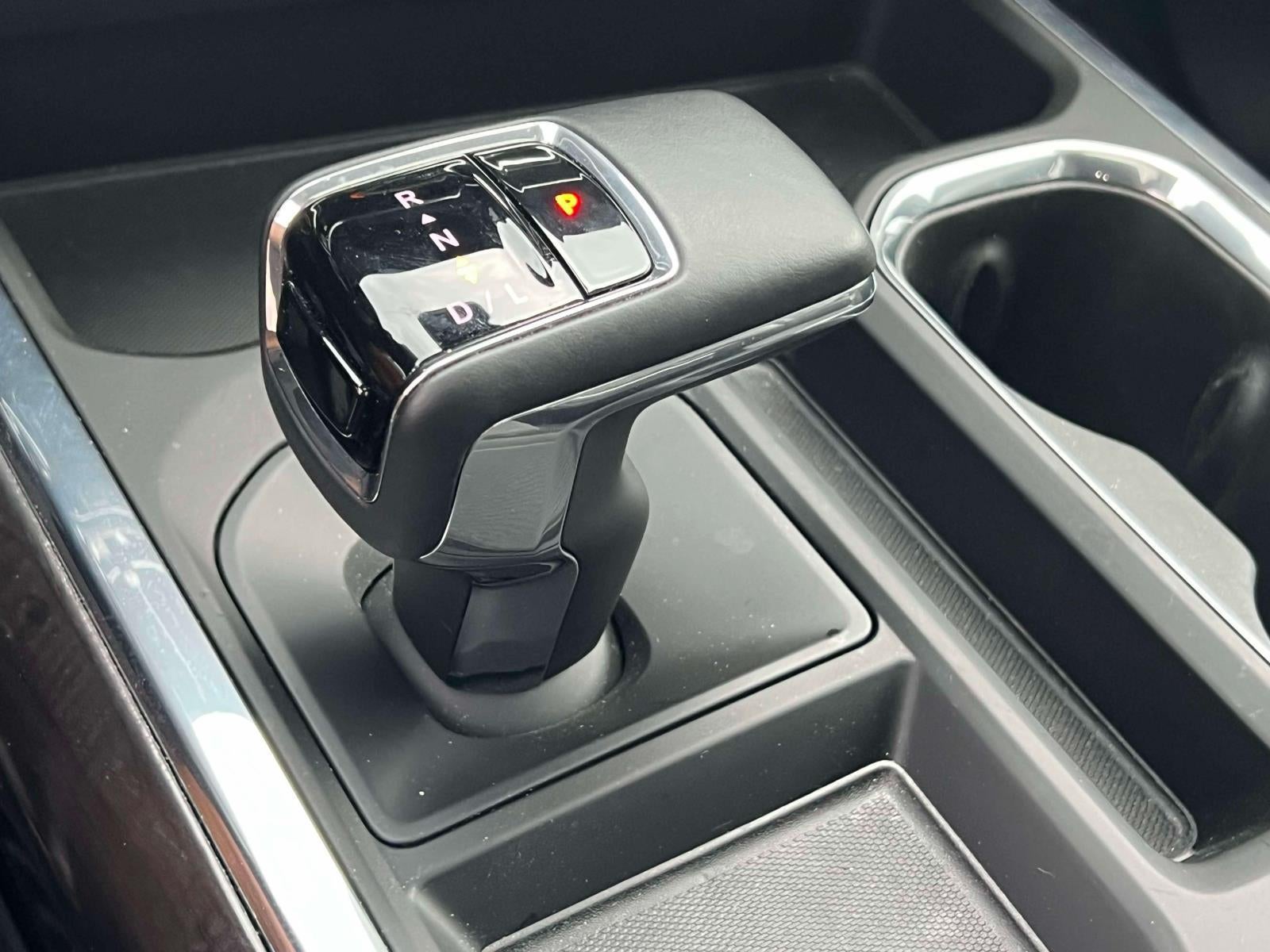 2023 Chevrolet Silverado 1500 4WD Crew Cab Short Bed LTZ