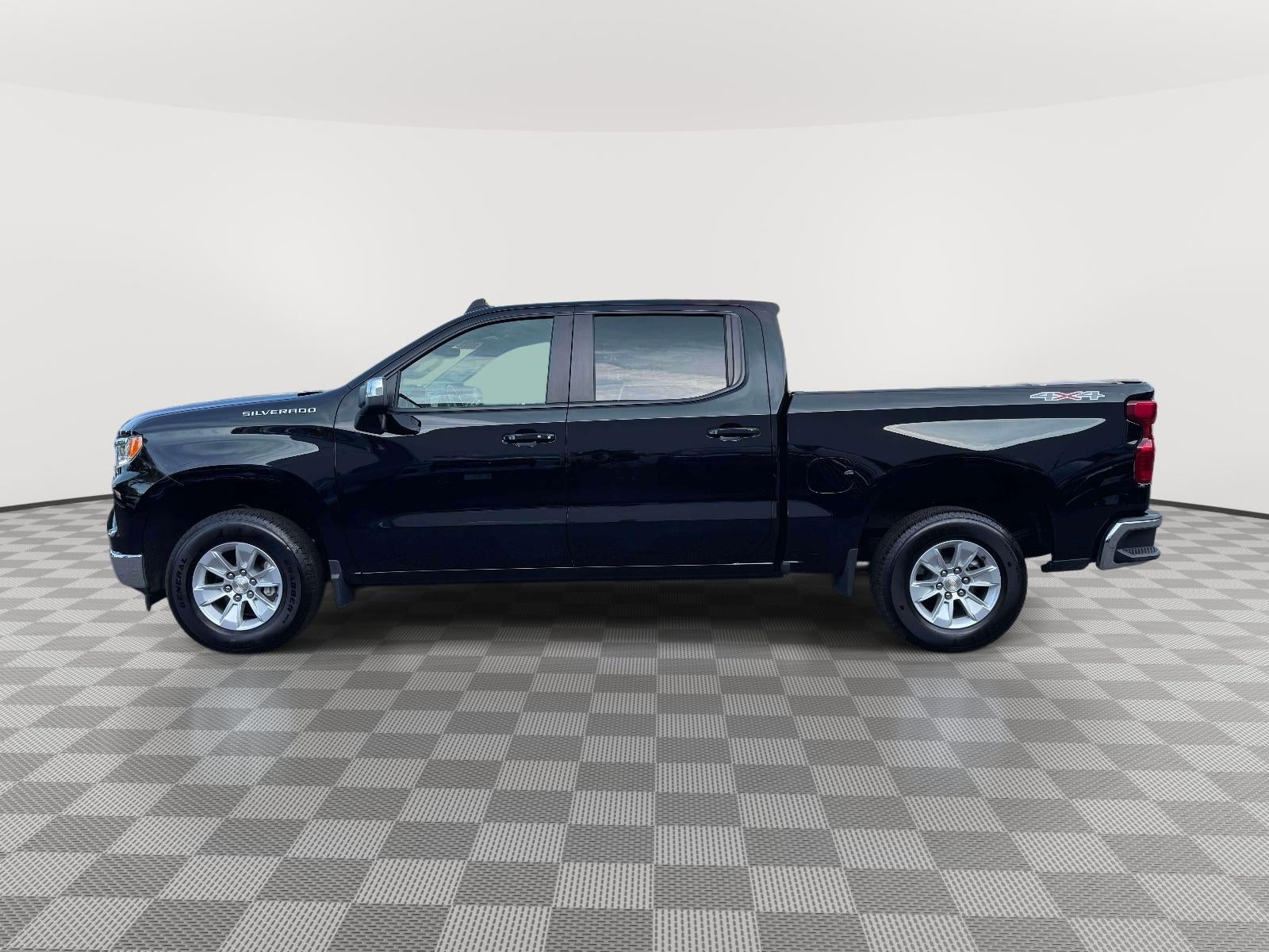 2026 Chevrolet Silverado 1500 4WD Crew Cab Standard Bed LT