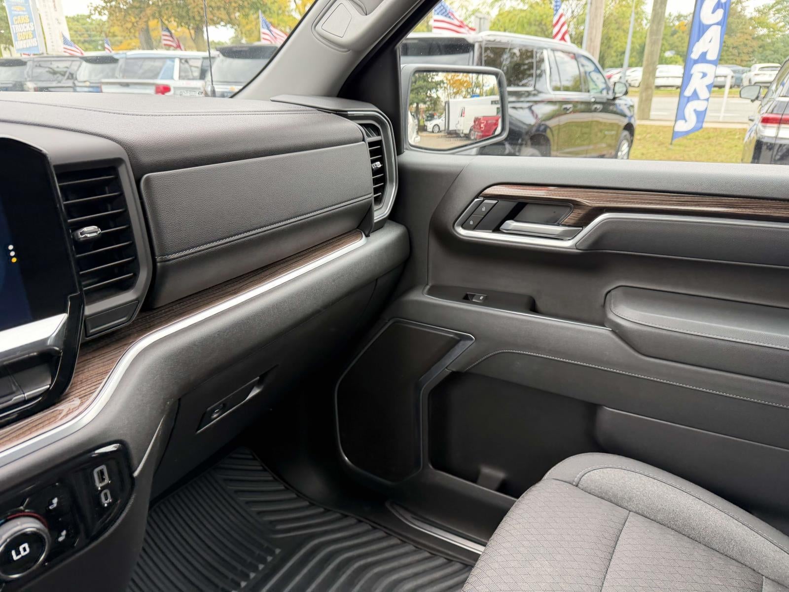2026 Chevrolet Silverado 1500 4WD Crew Cab Short Bed RST