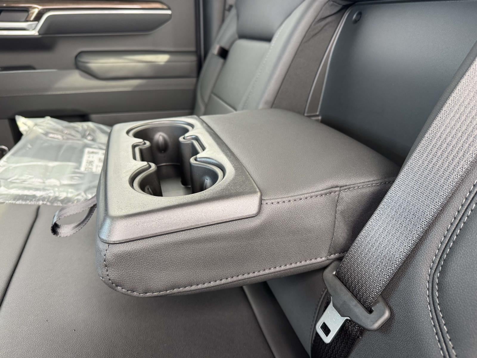 2026 Chevrolet Silverado 1500 4WD Crew Cab Short Bed RST