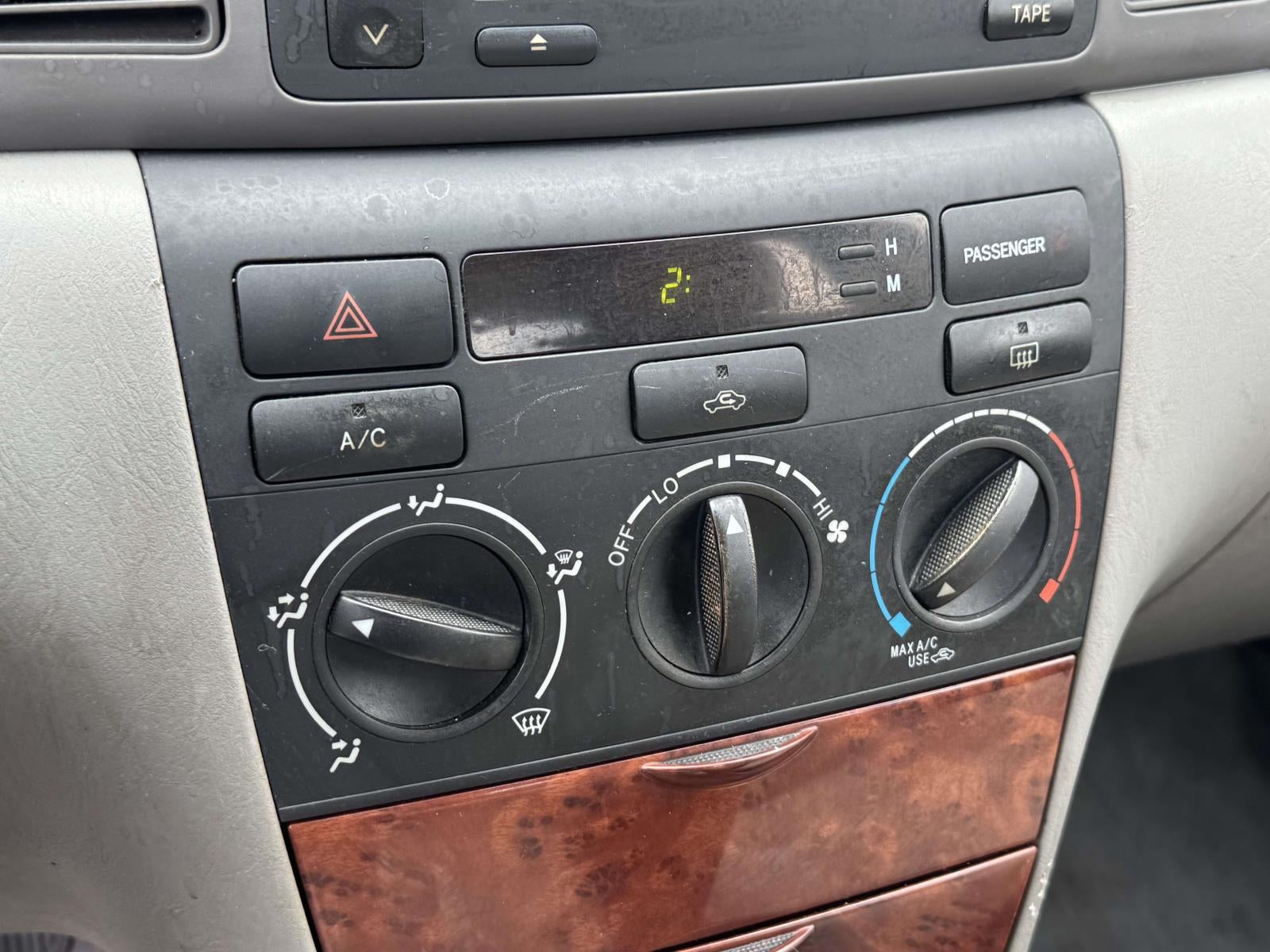 2003 Toyota Corolla LE