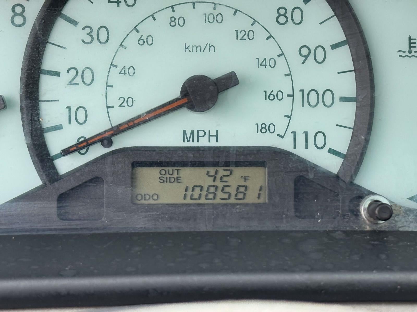 2003 Toyota Corolla LE