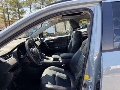 2019 Toyota RAV4 XLE Premium