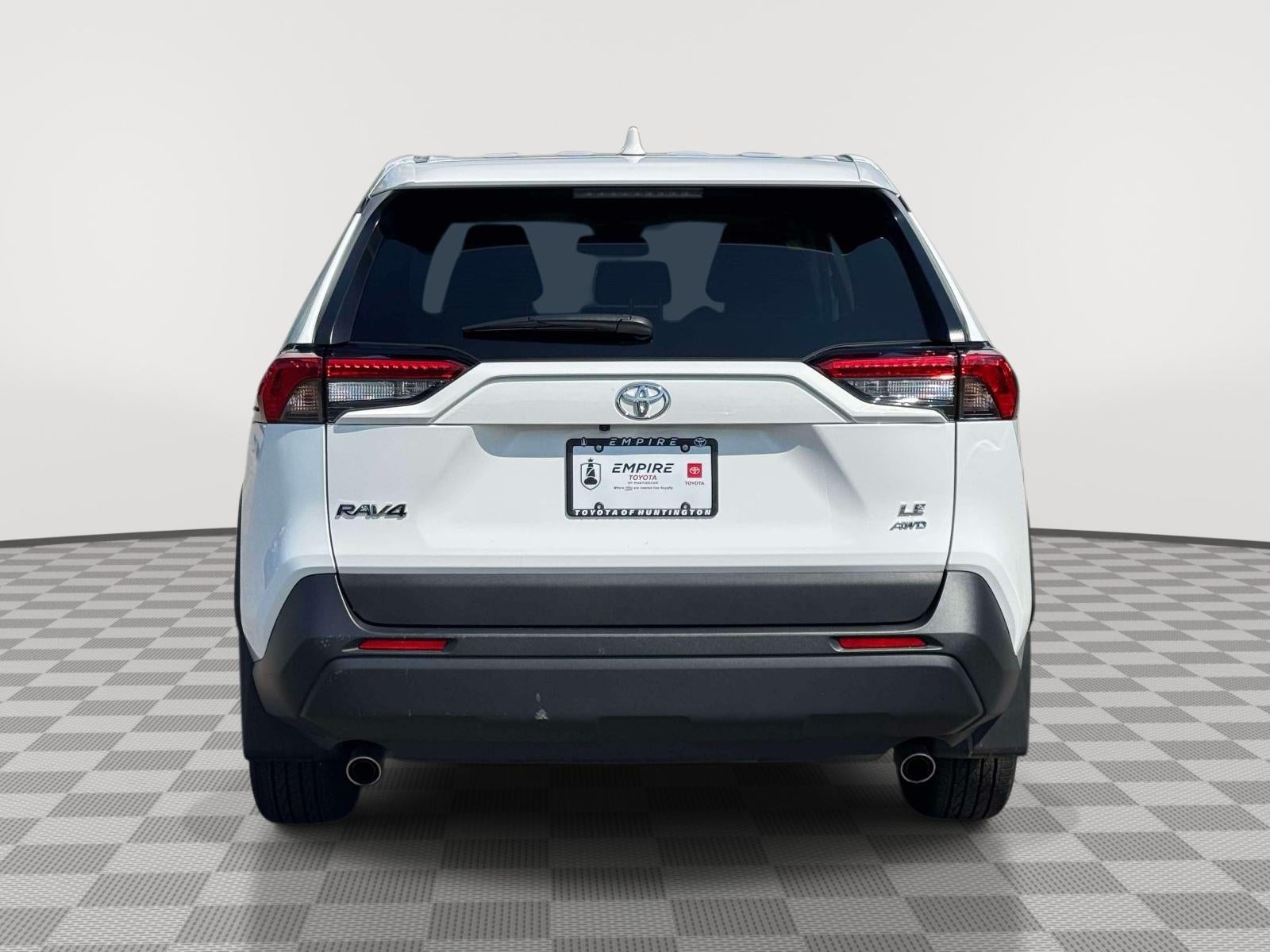 2025 Toyota RAV4 LE