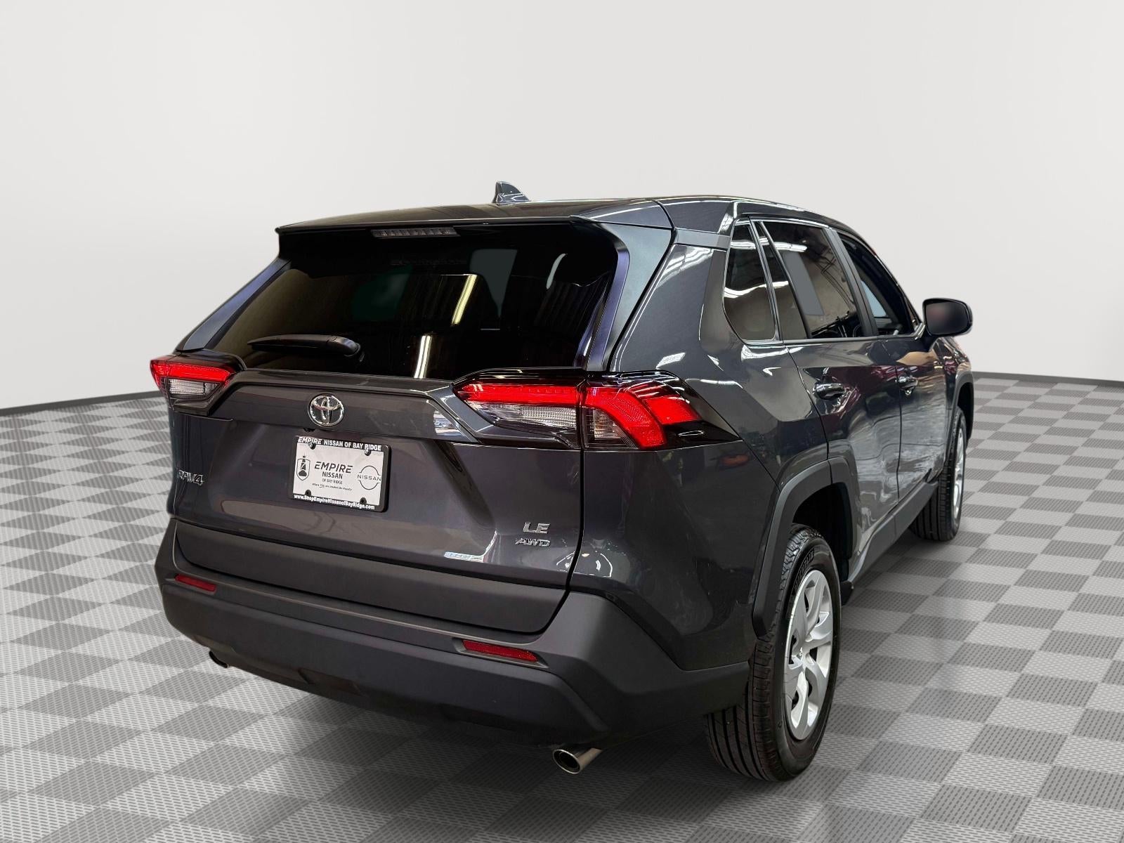 2025 Toyota RAV4 LE