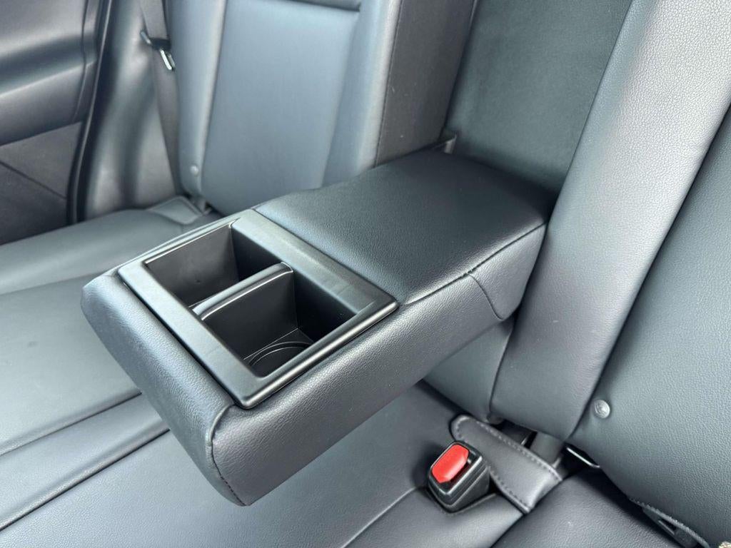 2018 Toyota RAV4 SE
