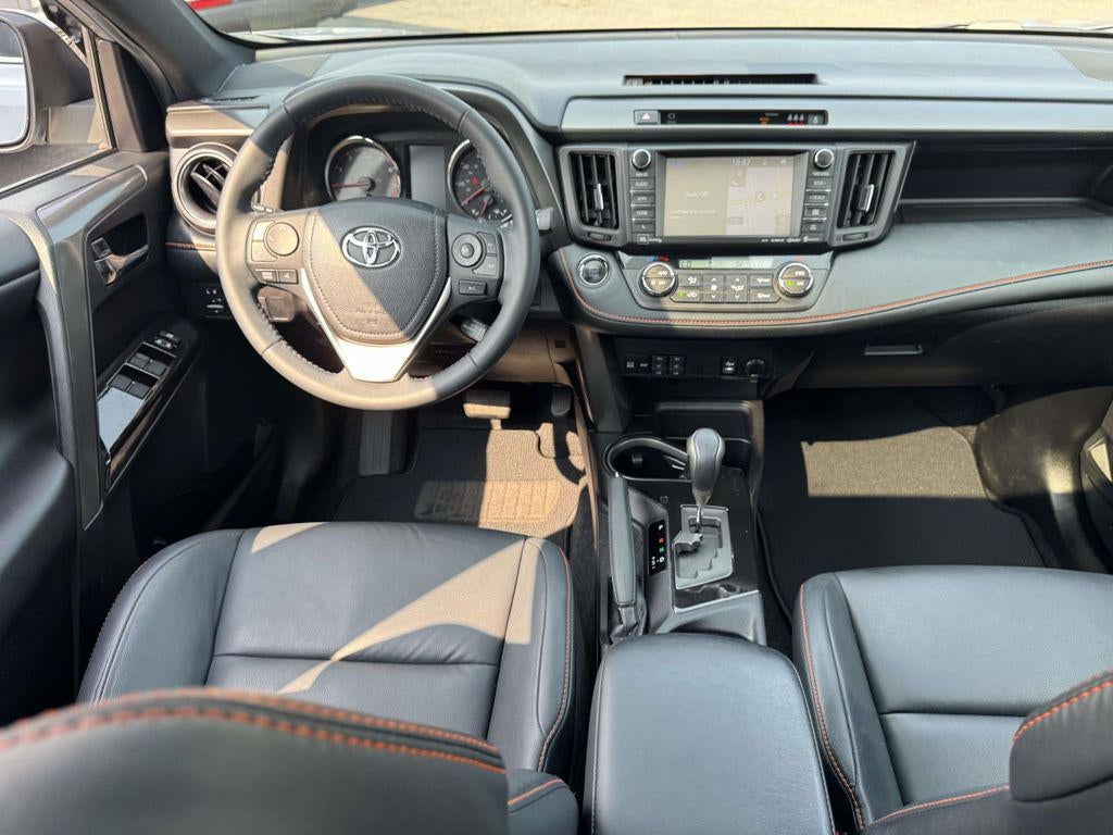 2018 Toyota RAV4 SE
