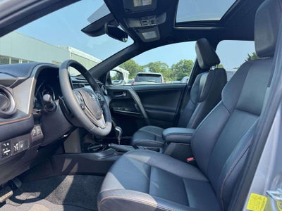 2018 Toyota RAV4 SE