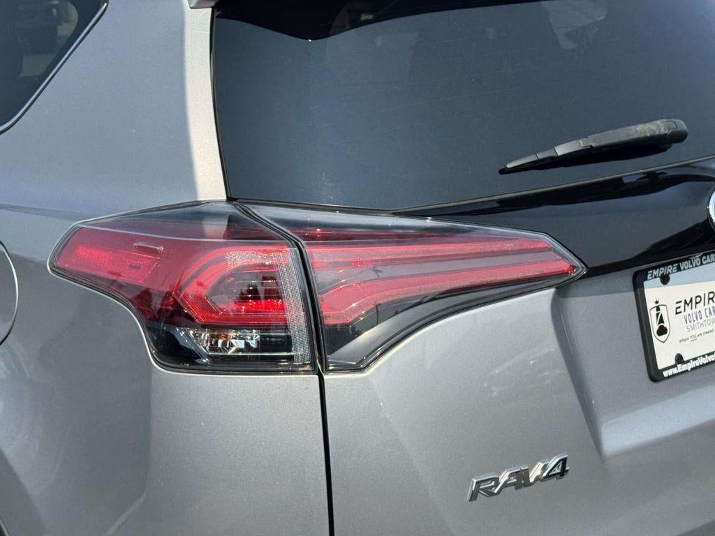 2018 Toyota RAV4 SE