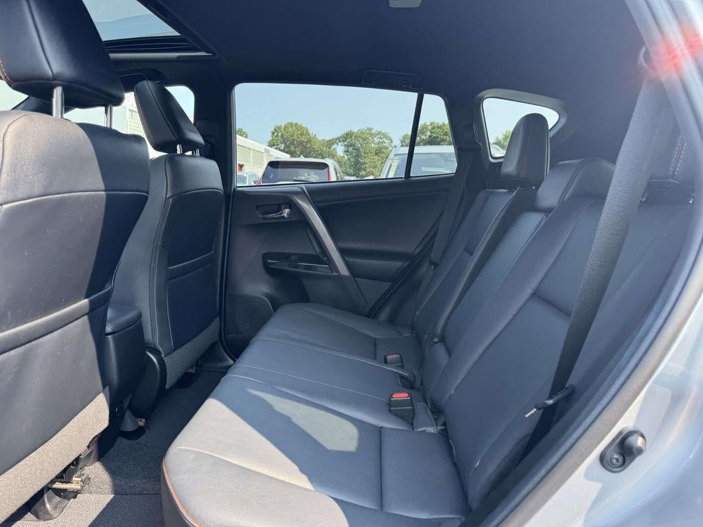 2018 Toyota RAV4 SE
