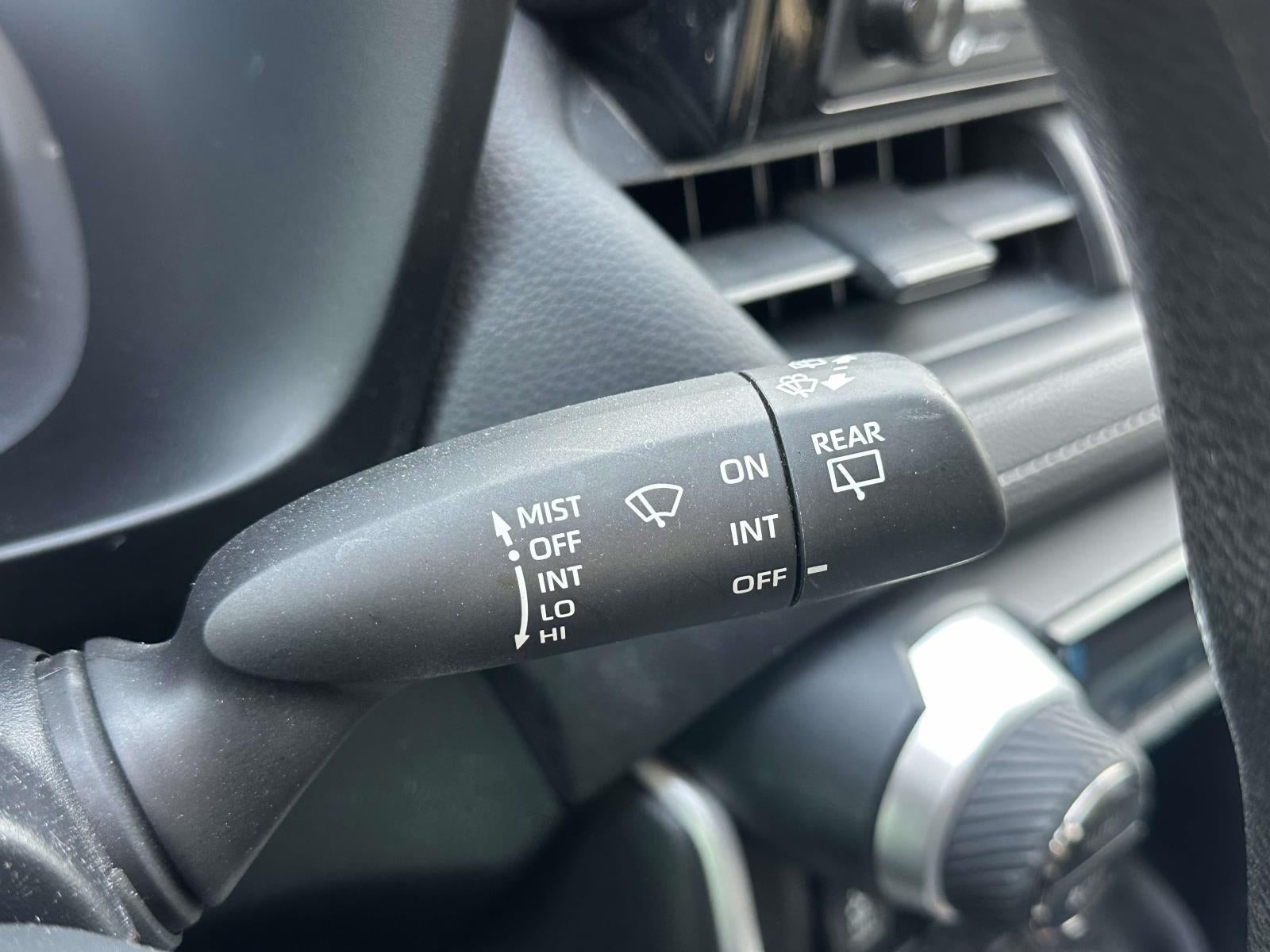 2020 Toyota RAV4 Hybrid LE