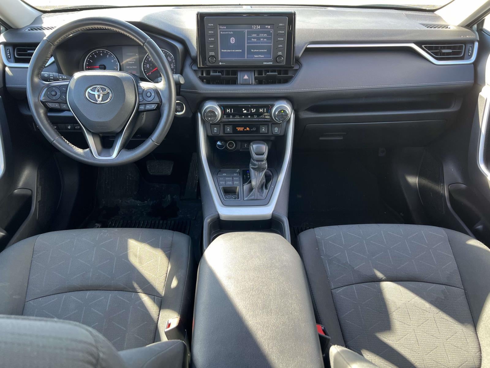 2020 Toyota RAV4 XLE