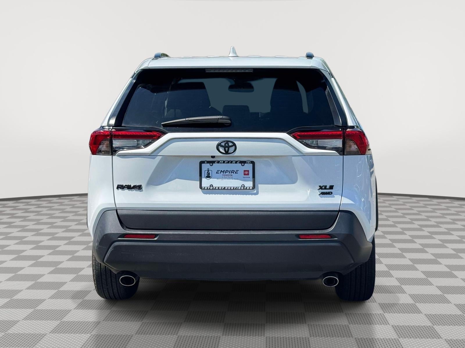 2023 Toyota RAV4 XLE