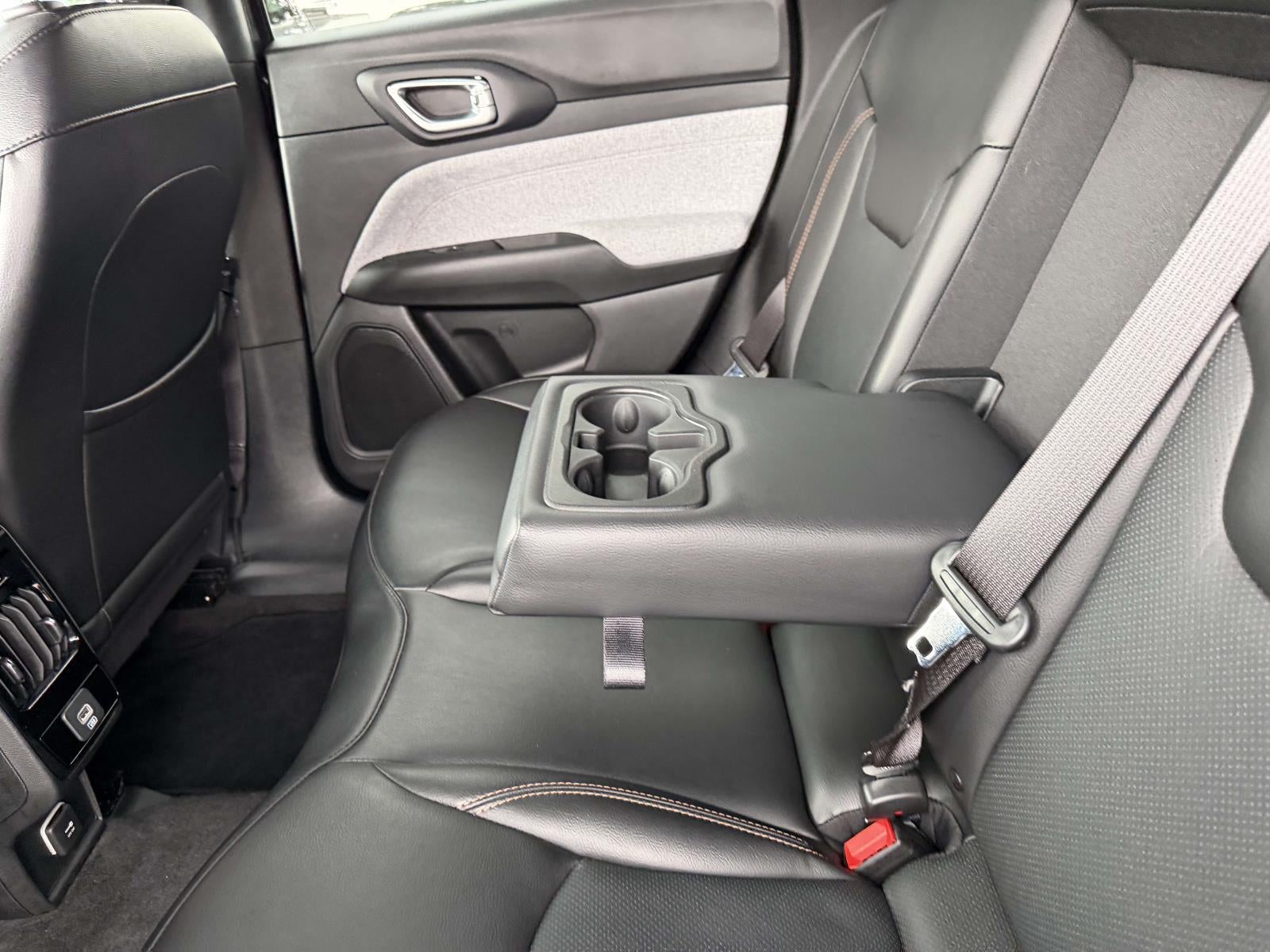 2023 Jeep Compass Latitude Lux FWD