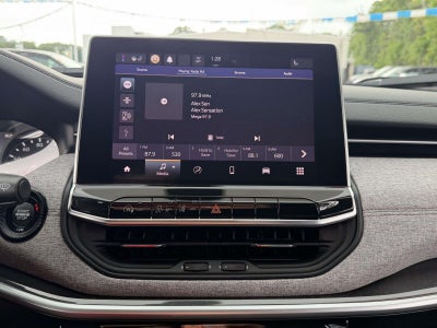 2023 Jeep Compass Latitude Lux FWD