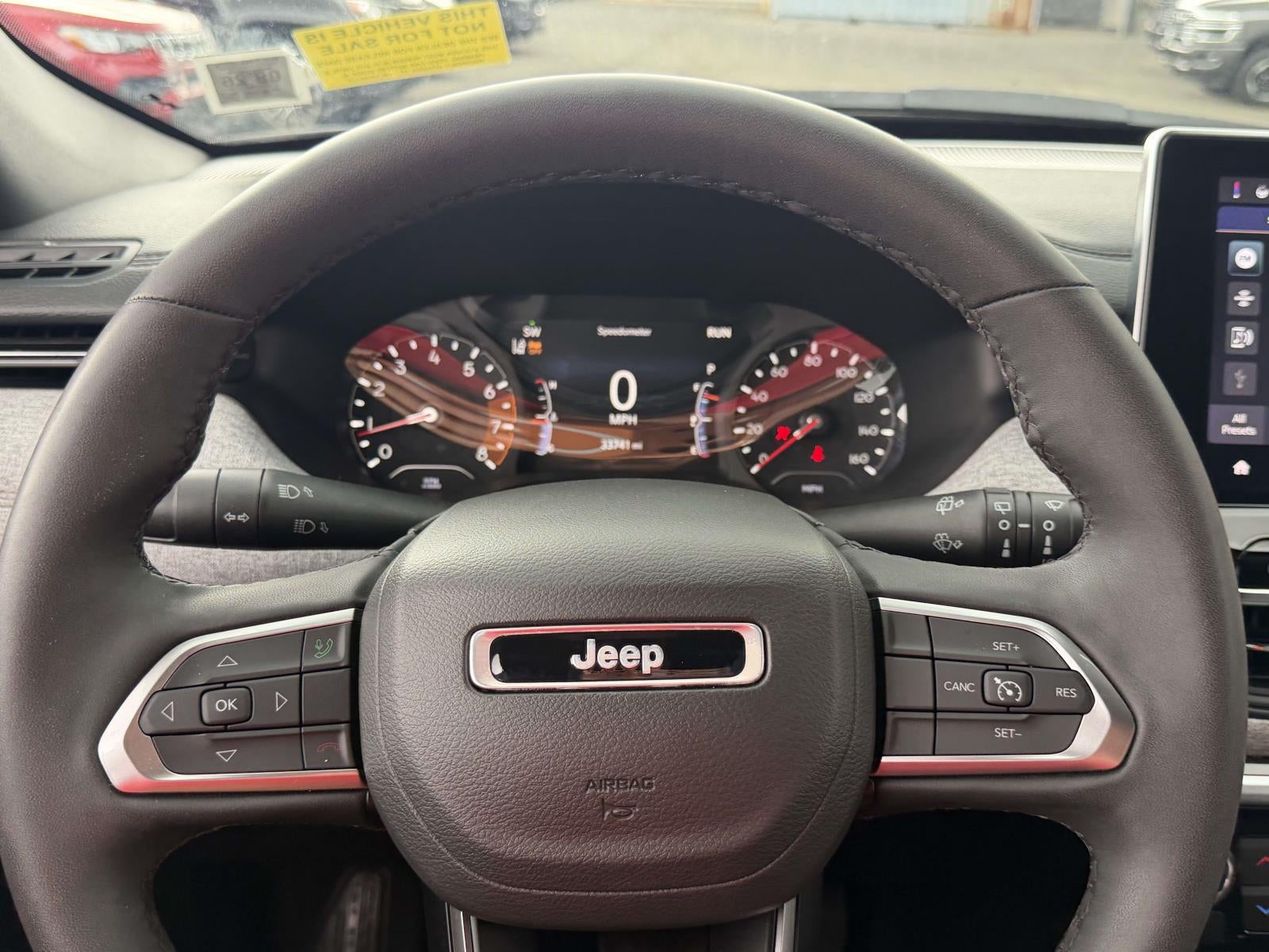 2023 Jeep Compass Latitude Lux FWD