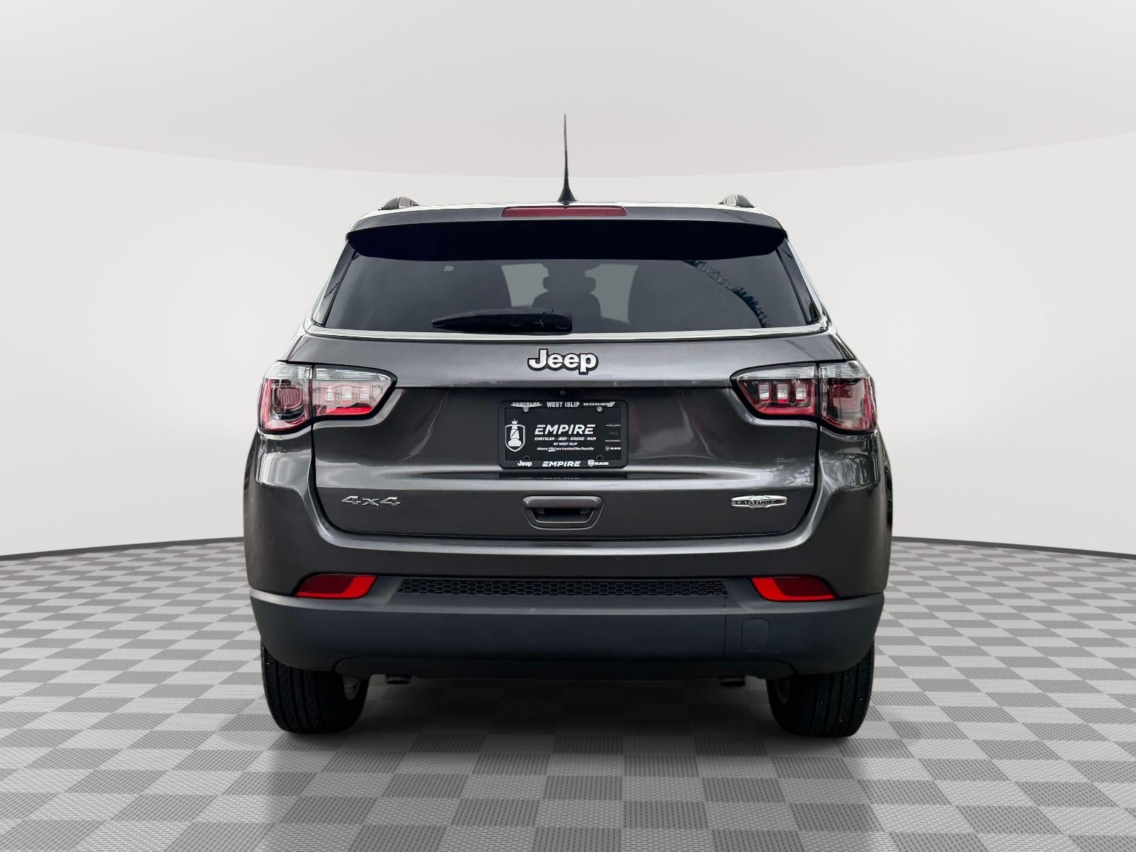 2023 Jeep Compass Latitude Lux FWD