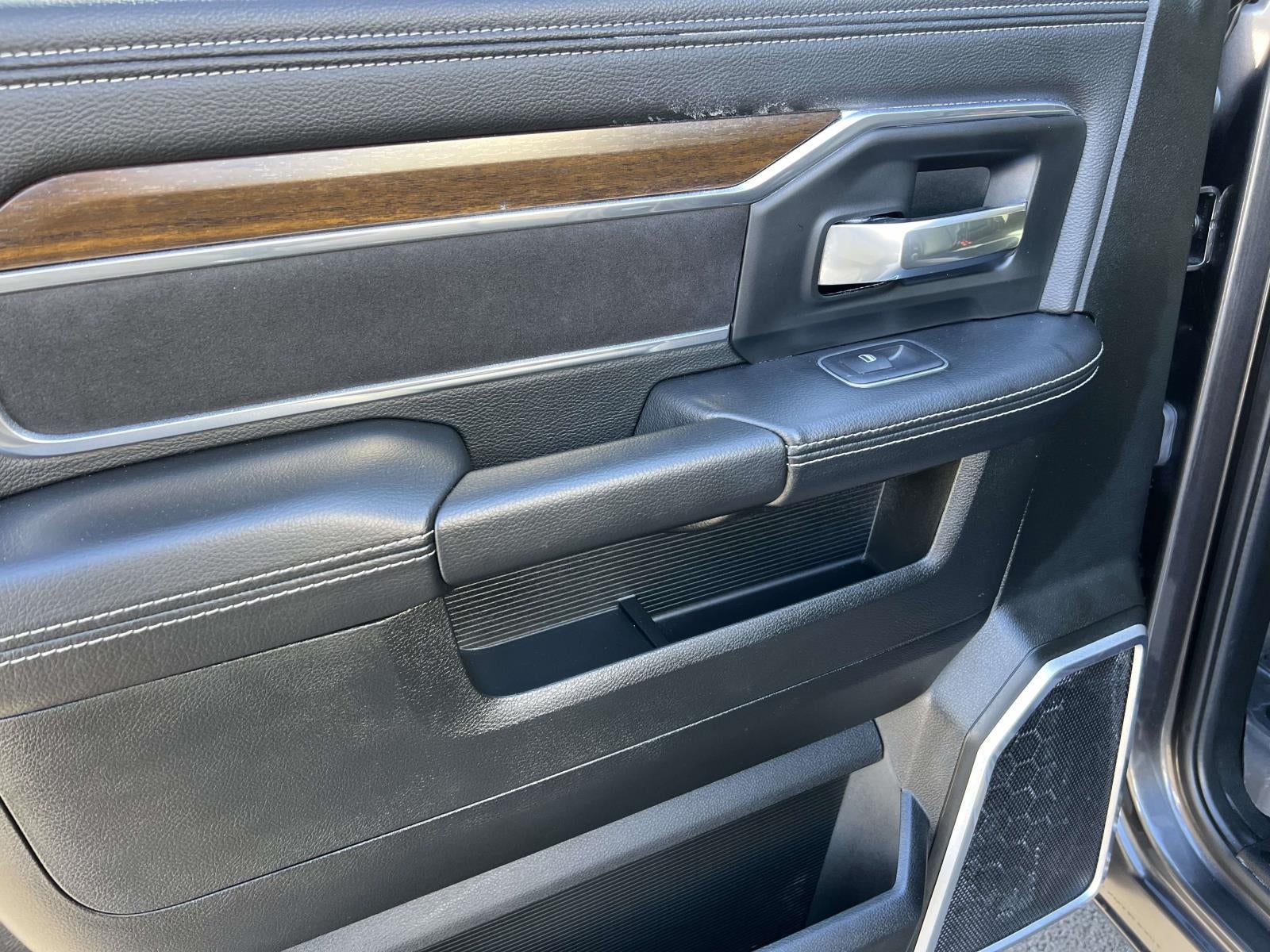 2024 RAM 3500 Laramie Mega Cab 4x4 64' Box