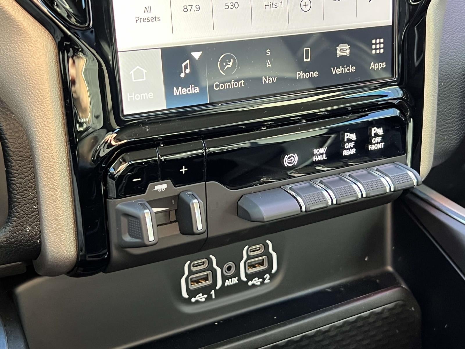 2024 RAM 3500 Laramie Mega Cab 4x4 64' Box