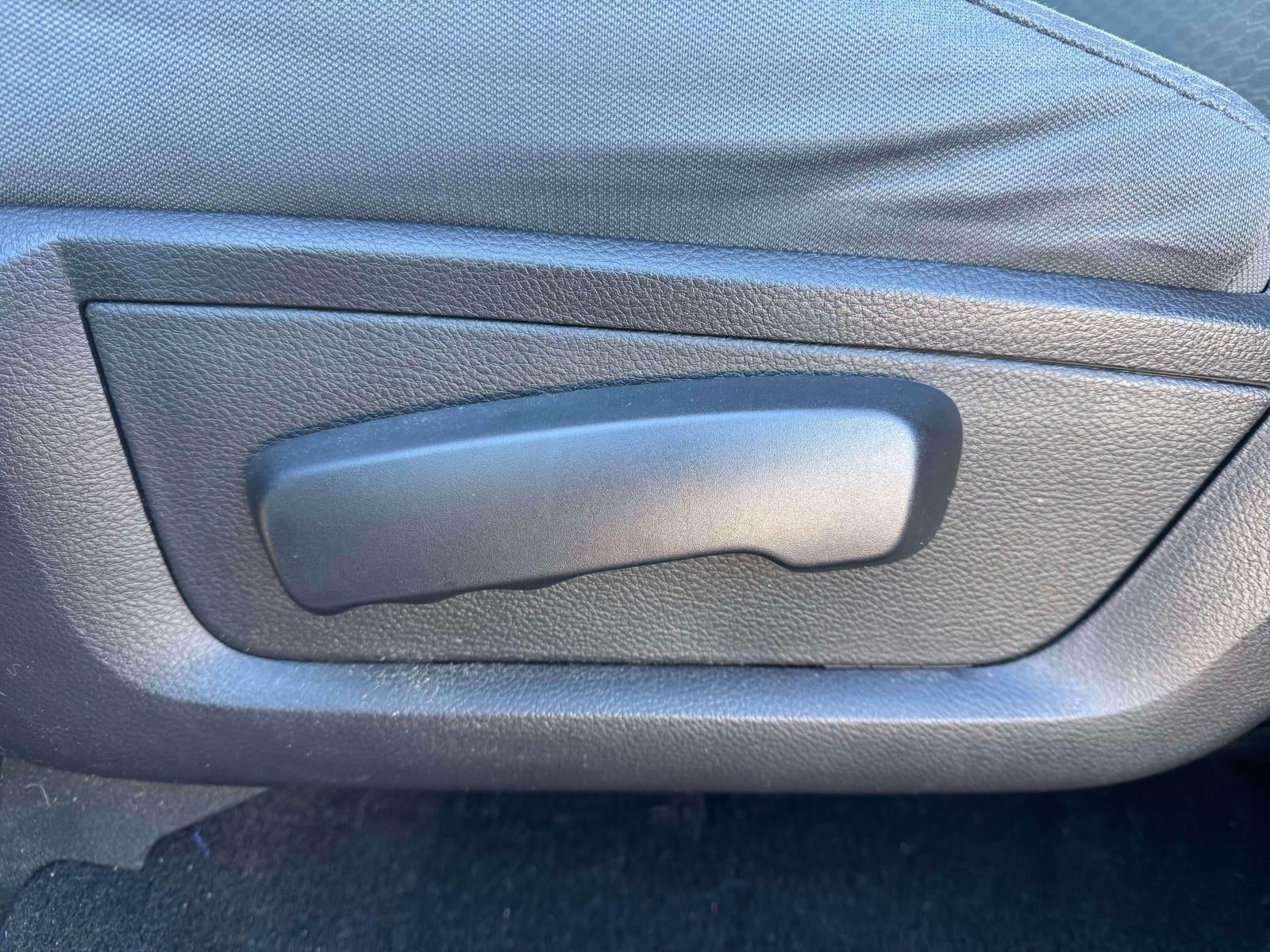 2018 RAM 1500 Express Crew Cab 4x4 57' Box