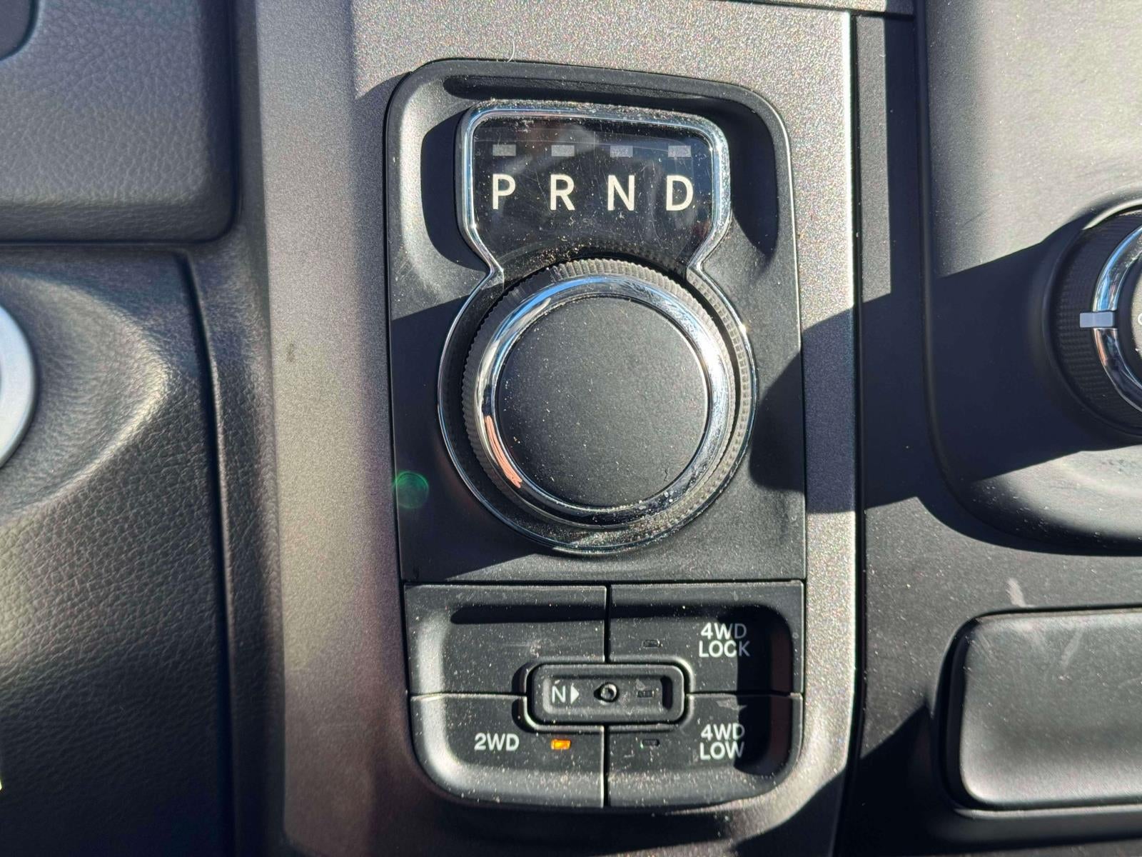 2018 RAM 1500 Express Crew Cab 4x4 57' Box